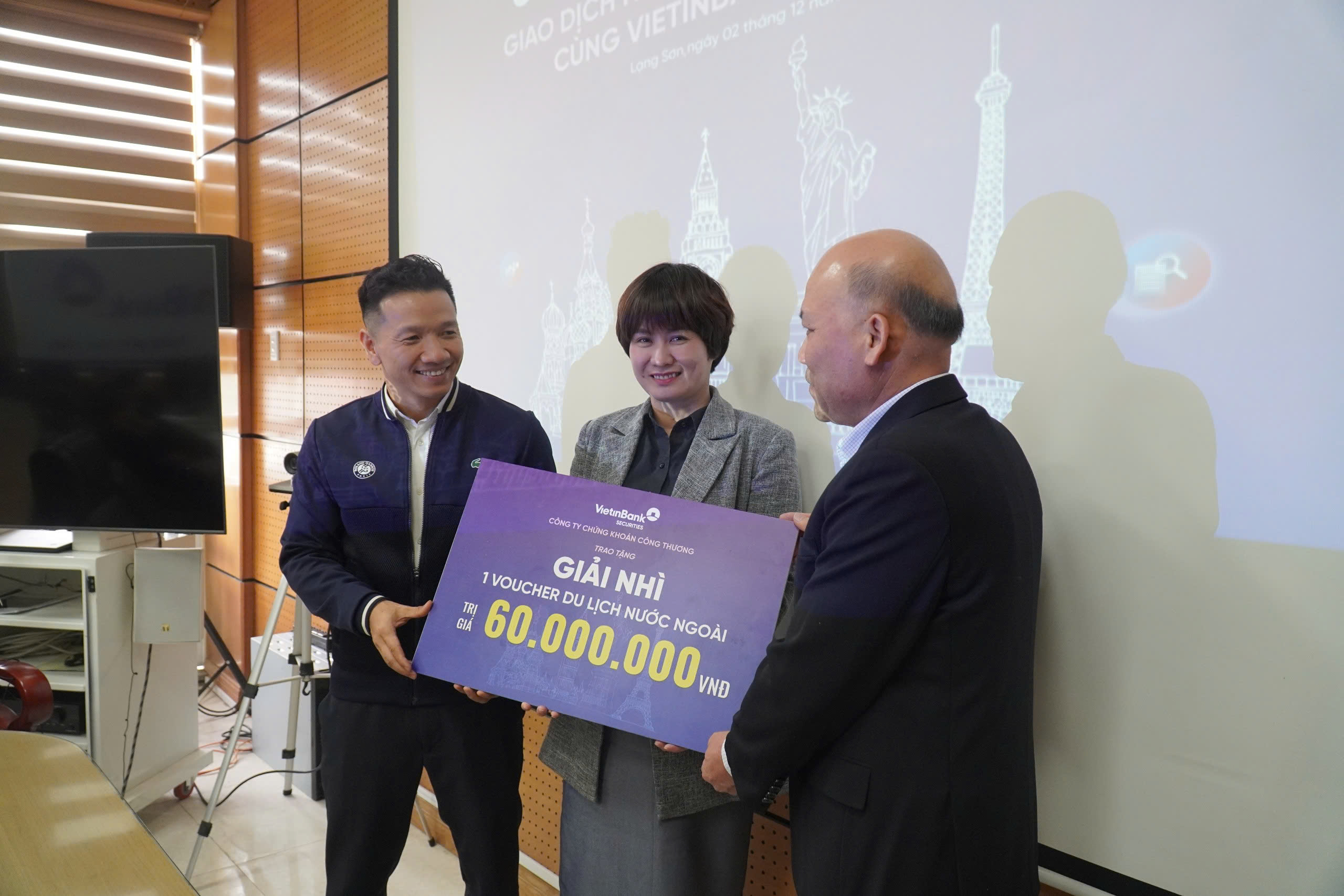 VietinBank Securities đã tìm ra 02 chủ nhân giải thưởng voucher du lịch nước ngoài trị giá 120 triệu và 60 triệu đồng