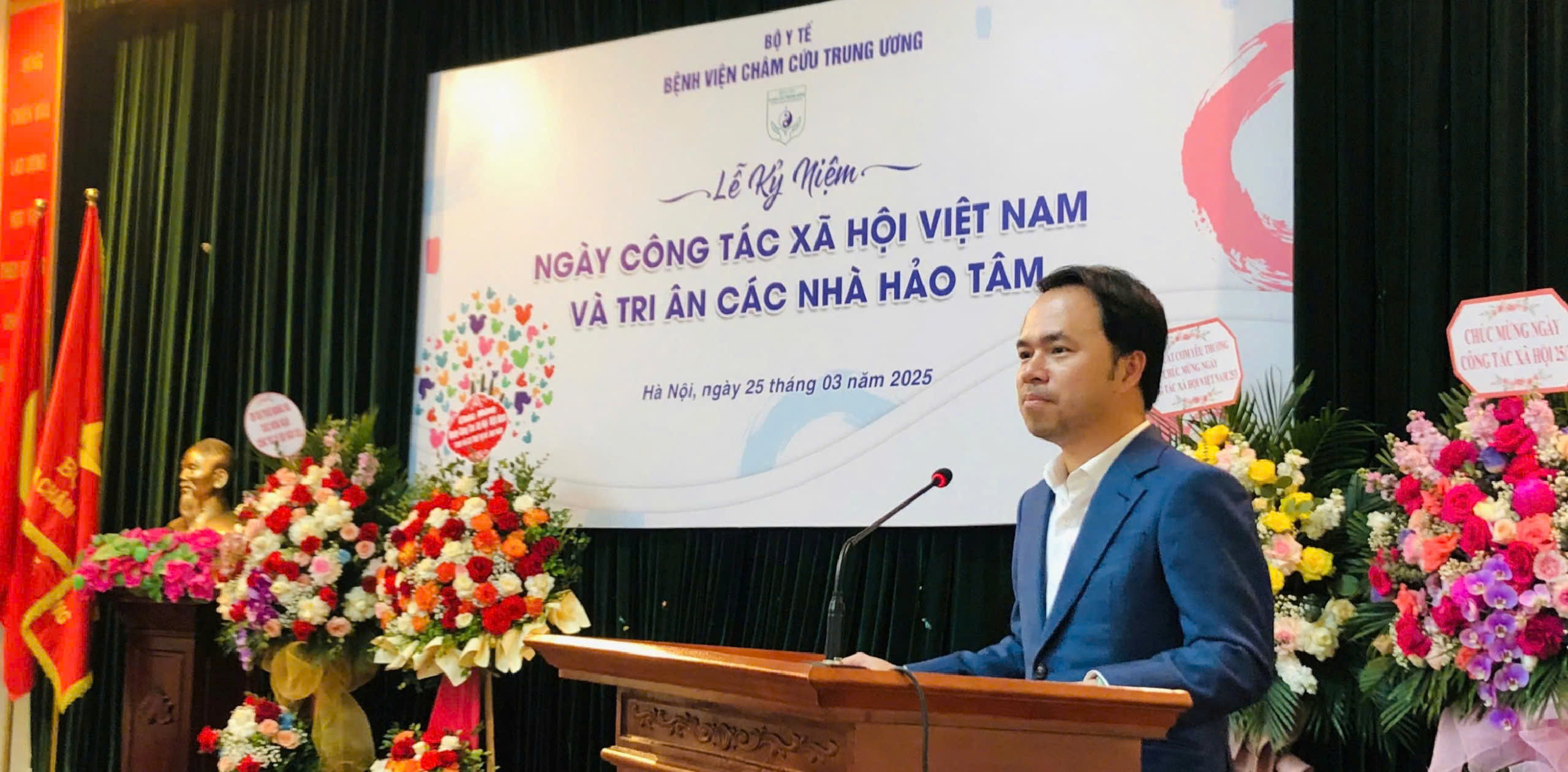 Bệnh viện Châm cứu Trung ương tri ân Chứng khoán Công thương vì những đóng góp tích cực trong công tác xã hội 